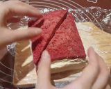 รูปขั้นตอนการทำที่ 6 ของ แซนวิชผลไม้รูปหัวใจ Valentine's Stawberry & Kiwi sandwich