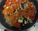 Foto del paso 2 de la receta Arroz con pimiento rojo y guisantes