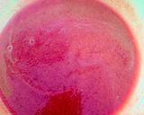 A picture of step 4 of Falsa Popsicles.