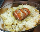 Pas rețetă Cotlet de porc Caprese și cartofi cu cașcaval la cuptor 3 fotografie