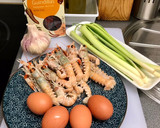 Foto del paso 1 de la receta: Tortilla de cigalitas y ajetes