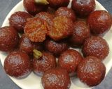 गाजर के गुलाबजामुन (Gajar ke gulabjamun recipe in hindi) रेसिपी चरण 8 फोटो