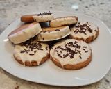 Foto del paso 12 de la receta Galletas de turrón bañadas en chocolate blanco
