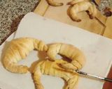 Foto del paso 8 de la receta: Medialunas de grasa !
