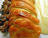 Foto del paso 7 de la receta: Solomillo wellington con salsa de manzanas y setas