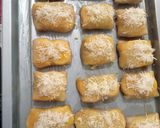 Foto langkah ke 5 dari resep Bolen Pisang Cokelat Keju.