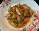A picture of step 4 of Spicy Stir-Fried Crab Sticks.