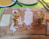 Foto del paso 2 de la receta: Cachopo de pollo con cebolla pochada y pavo