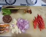 Foto langkah ke 2 dari resep Orek tempe kering pedas manis.