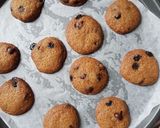 Foto langkah ke 5 dari resep 34. Simple Choco Chip Cookies.