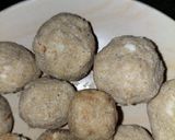 A picture of step 3 of Jowar laddu.