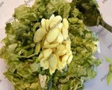 Foto del paso 1 de la receta: Ensalada de Lechuga y Almendras Laminadas
