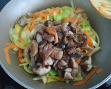 Foto del paso 3 de la receta: Noodles de arroz con pavo