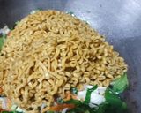 Foto langkah ke 7 dari resep MIGORSAY 😋😋😋MIE GORENG SAYUR🍳🧑🍳.