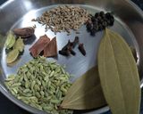 A picture of step 2 of Kashmiri Pulao.