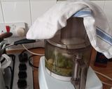 A picture of step 19 of Aromatic Pea & Mint Soup.