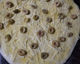 Une image de l'étape 4 de Pain au fromage et olives.