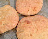 Foto del paso 10 de la receta: Pan pita relleno de queso 🧀 (pan hueco por dentro)