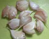 Foto langkah ke 3 dari resep Ayam goreng bawang putih.