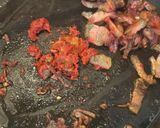 Foto del passaggio 1 della ricetta Penne lisce all’assassina versione amatriciana