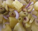 A picture of step 2 of Tuna and potato salad.