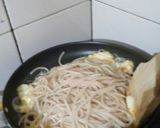 Foto del paso 5 de la receta: Pasta con huevo, queso y ketchup