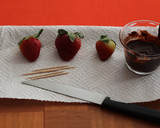 Foto del paso 4 de la receta: Corazones de fresas y chocolate