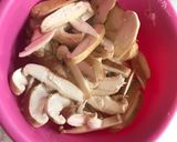 Házi csirkemájkrémmel, sajttal, baconnal töltött gombafejek ➡️ zöldség körettel 🐥🍄🍽🔝 recept fázis 2 fotója