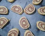Foto del paso 7 de la receta: Galletitas de manteca de vainilla y chocolate (tipo espiral)