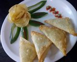 A picture of step 4 of Qeema samosa.