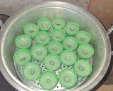 Foto langkah ke 4 dari resep Talam Pandan Gula Kelapa Fiber Creme.
