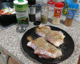 Foto del paso 2 de la receta: Torradas con pollo con especias