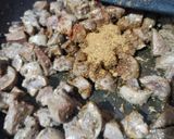 A picture of step 2 of Fry Kaleji.
