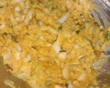 A picture of step 2 of Kadhi Pakauda.