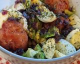عکس مرحله 6 از دستور سالاد آووکادو و تخم‌مرغ ویژه (رژیم کتوژنیک (Ketogenic Diet) )🥑🥚🍅🧅🍋