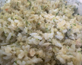 Foto del paso 2 de la receta: Bolitas de arroz y lubina con salsa de yogur