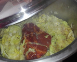 Foto del paso 6 de la receta: Repollo estilo chucrut con paleta de cerdo ahumada