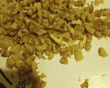 A picture of step 1 of Strawberry Streusel Pie.