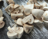 Foto del paso 1 de la receta: Salsa de champiñones para tortellini de carne