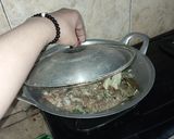 Foto langkah ke 4 dari resep Tumis Ontong Ayam Suwir.