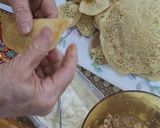 صورة لخطوة 3 من وصفة قطايف لذيذ