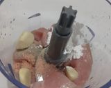 Foto langkah ke 1 dari resep Sawi Gulung Isi Ayam.