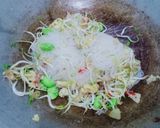 Foto langkah ke 3 dari resep Bihun Goreng Pete.