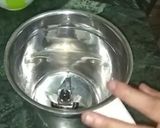 A picture of step 1 of Grapes Sharbat.