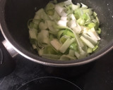Foto del paso 2 de la receta: Crema de puerros sencilla