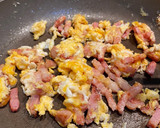 Foto del paso 3 de la receta: Tortitas con huevos revueltos y bacon