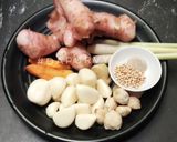 Foto langkah ke 1 dari resep AYAM GORENG LENGKUAS tanpa tambahan air.