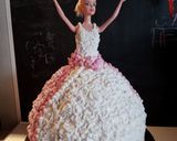 Barbie torta születésnapra 👧👸🎀🎉🎆🎂 recept fázis 9 fotója