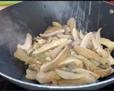 Foto del paso 3 de la receta: Noodles con setas y pollo