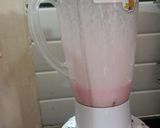 A picture of step 3 of Rose banana smoothie.